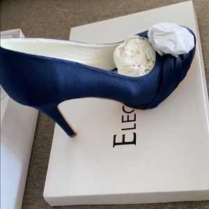 Navy blue heels